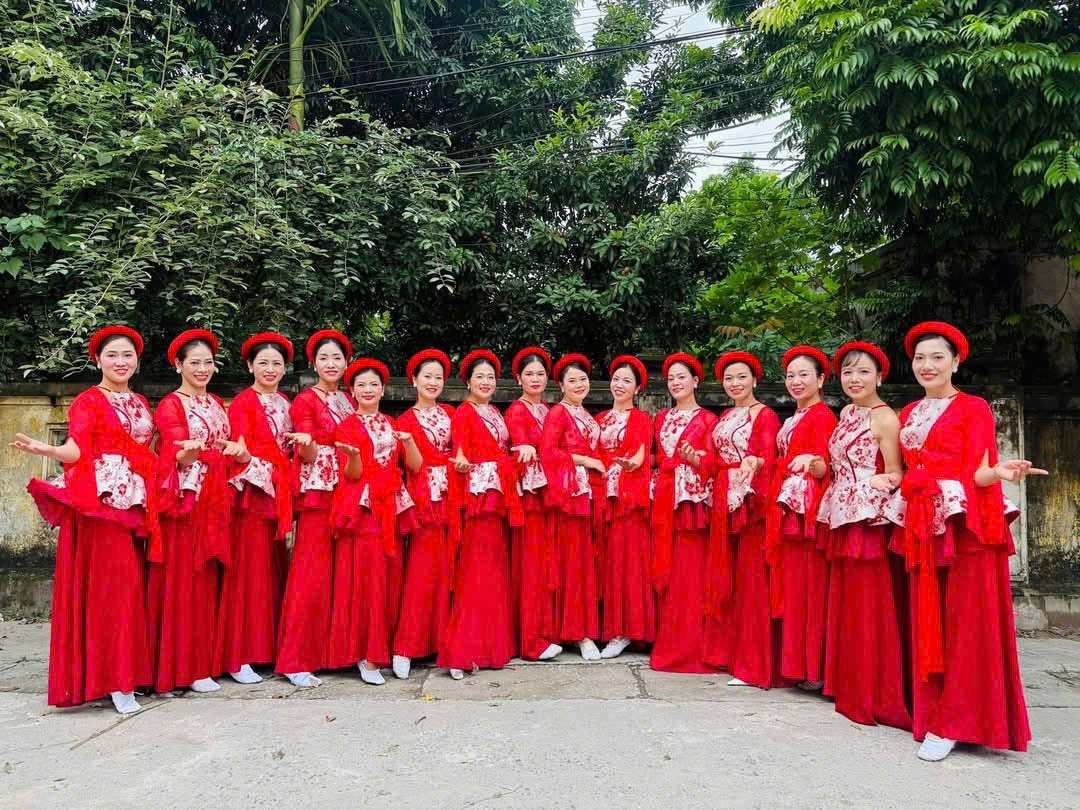 Tham gia Liên hoan Dân ca, Dân vũ, Dân nhạc “Sắc màu dân gian” năm 2025